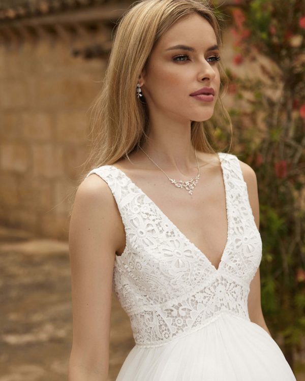 Umstands Brautkleid mit Spitzentop und fließendem Chiffonrock in A-Linie