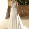 Boho & Vintage Brautkleid mit V-Ausschnitt und transparentem Spitzenoberteil