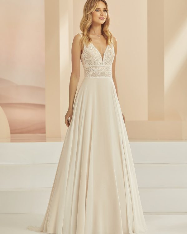 Brautkleid Boho & Vintage mit breiten Trägern und Chiffonrock – Vorderansicht