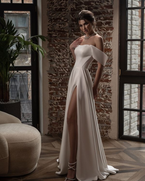 Modernes A-Linien-Brautkleid aus Satin mit Off-Shoulder-Trägern, Beinschlitz und eleganter Silhouette