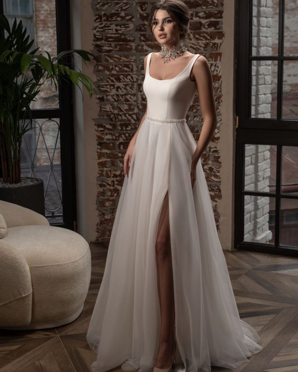 Standesamt-Brautkleid in A-Linie mit Satin-Korsage, Tüllrock und elegantem Beinschlitz