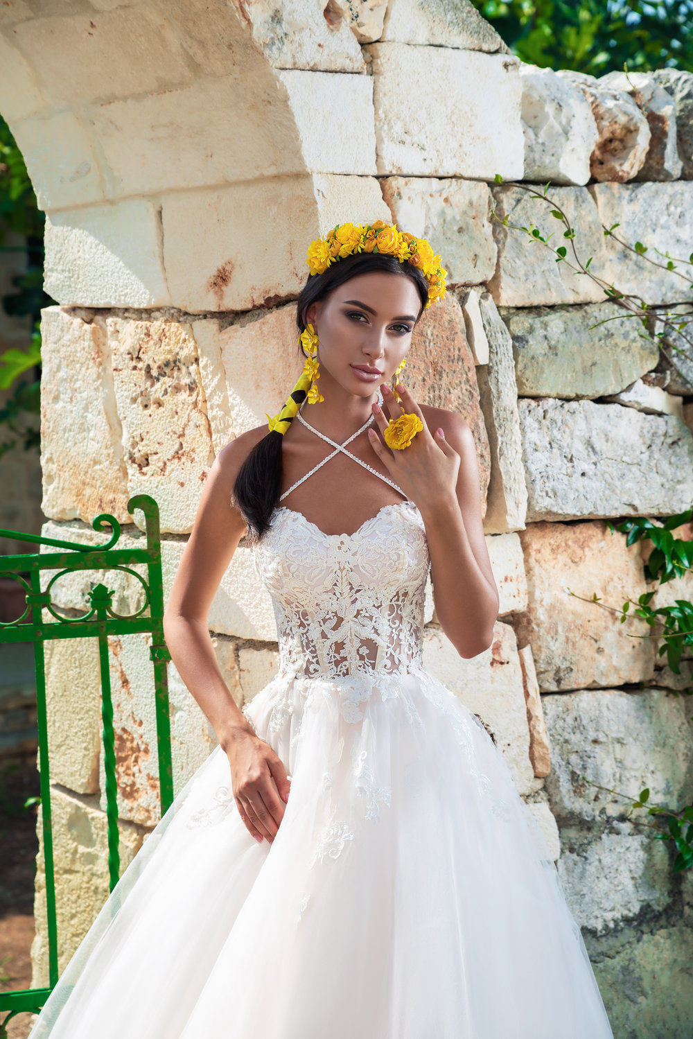 Prinzessinnen-Hochzeitskleid mit herzförmigem Ausschnitt, zartem Tüllrock und Schnürung – klassische Silhouette für den großen Tag.