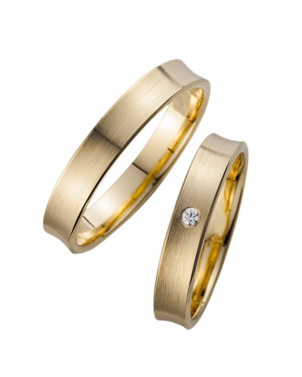 Trauringe mit Gelbgold – elegante Eheringe mit goldener Innenfläche und Diamantbesatz